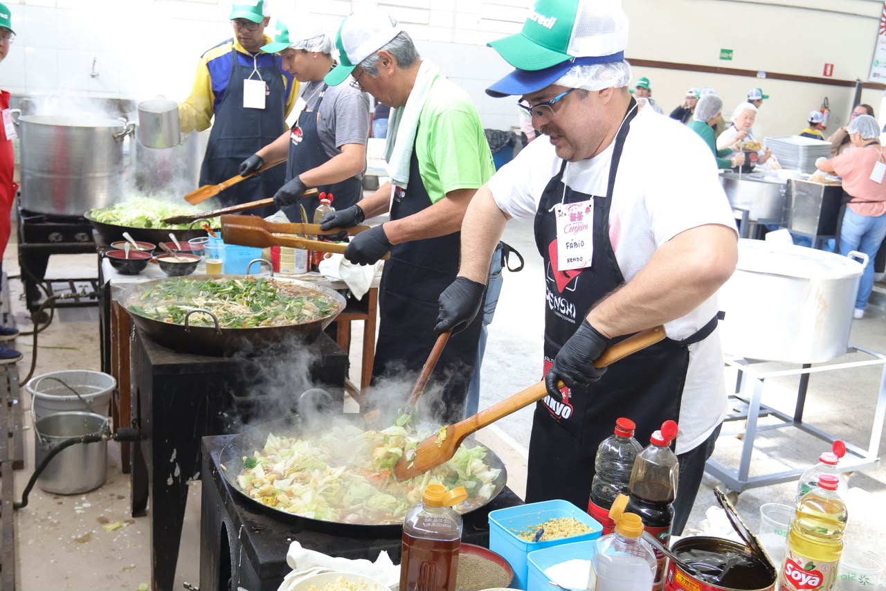 Para compartilhar o conteúdo do link https://www.diariodesuzano.com.br/cidades/bunkyo-suzano-anuncia-39a-festa-da-cerejeira-para-o-mes-de-julho/93160/ utilize os botões de compartilhamento da página.